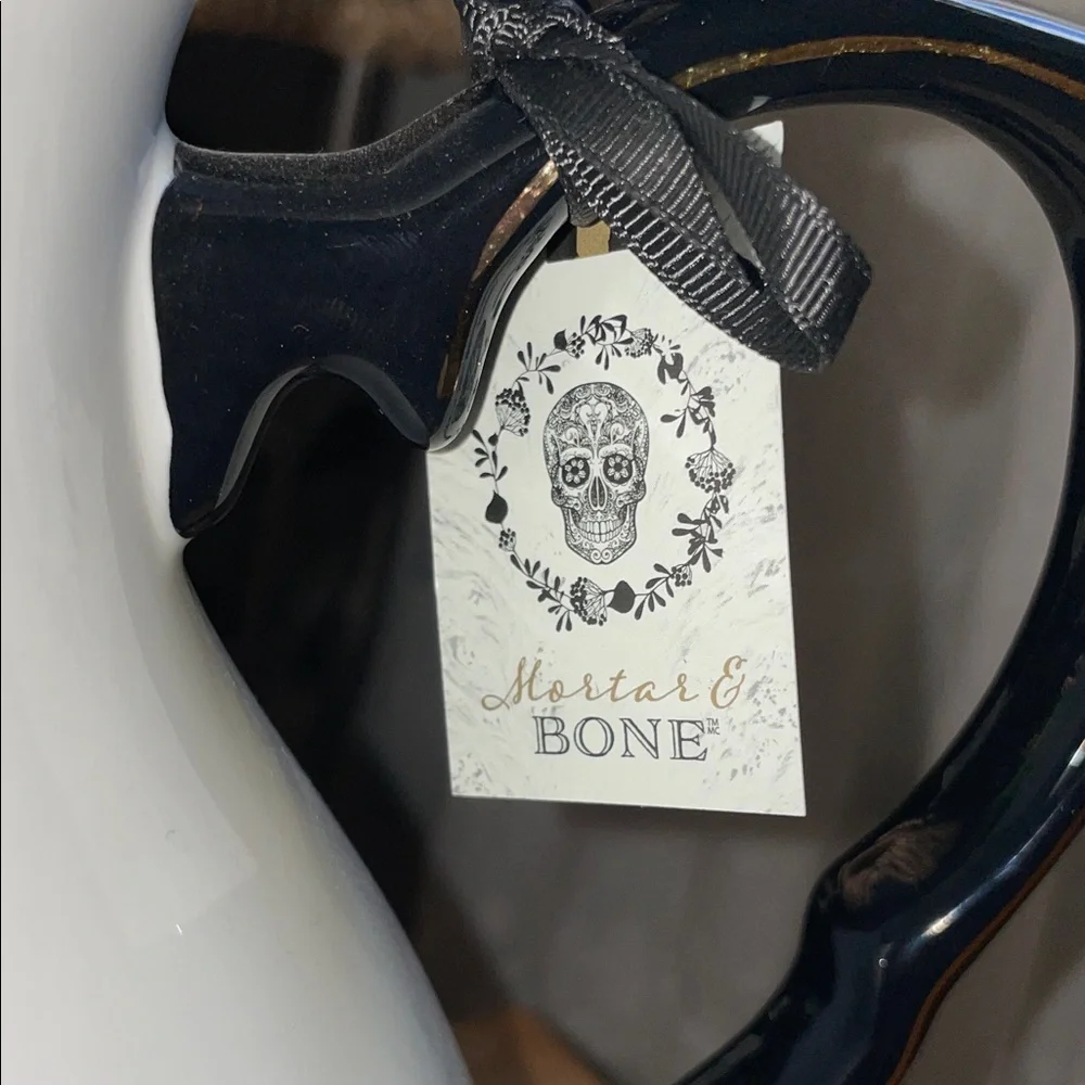 Beautifully designed White and Black Skull Design Pitcher! NWT 💀 - Picture 9 of 13